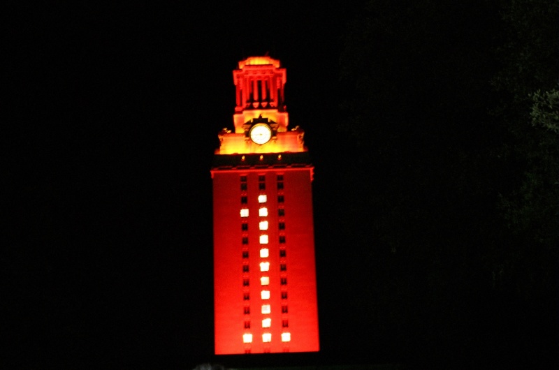 2005/12 December/UT Tower/800x600_91300002.jpg